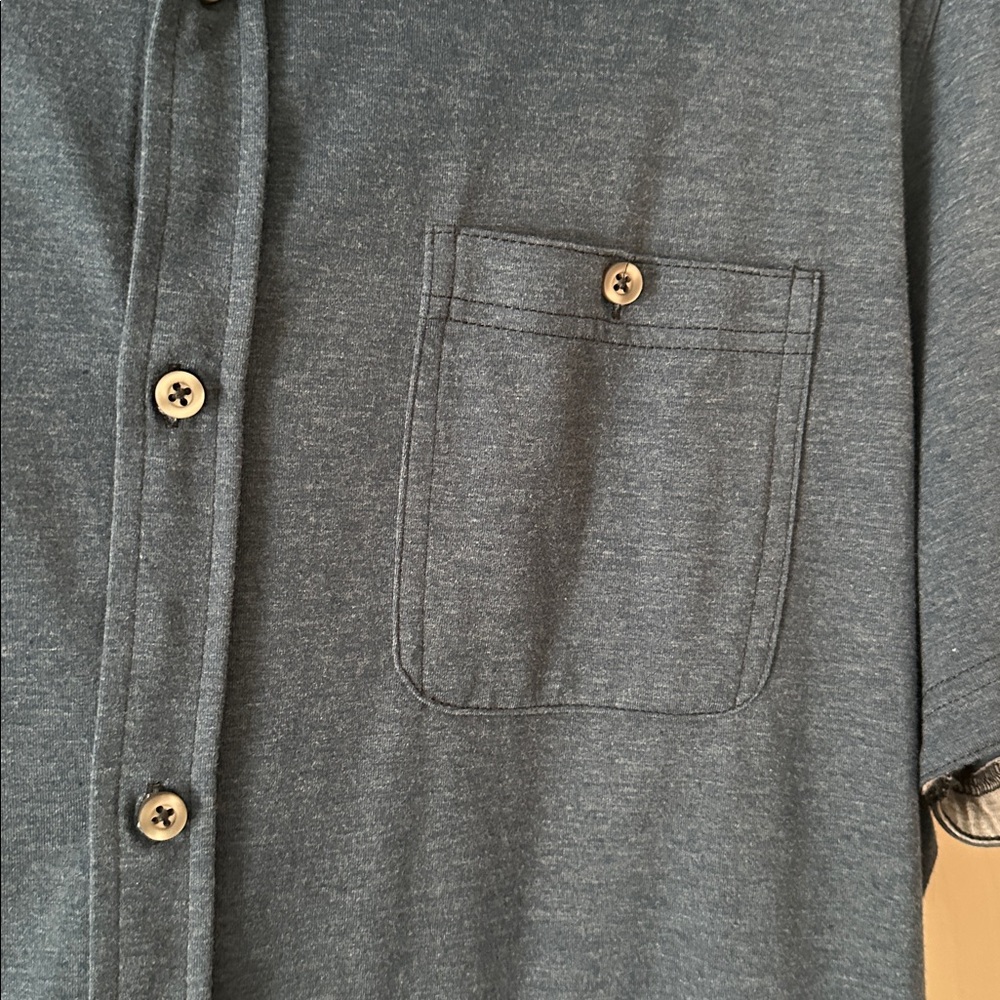 NWOT Men's Flag & Anthem Shirt - Picture 3 of 6